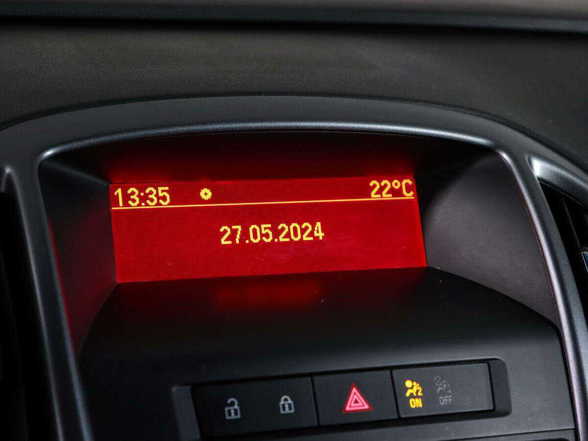 Купить Opel Astra, 2014, 143 650 км.. Фото: #15