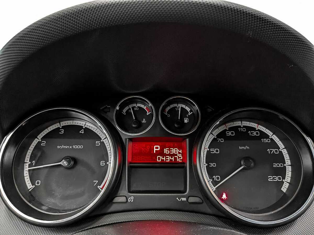 Купить Peugeot 308, 2012, 43 468 км.. Фото: #12