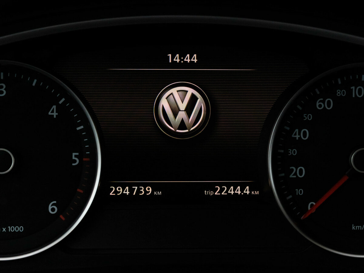Купить Volkswagen Touareg, 2012, 294 737 км.. Фото: #23