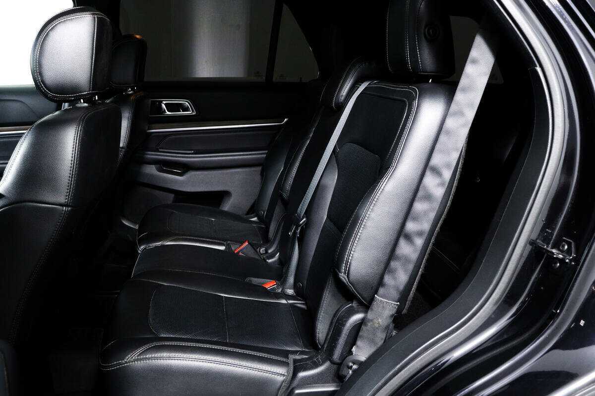 Купить Ford Explorer, 2015, 151 268 км.. Фото: #11