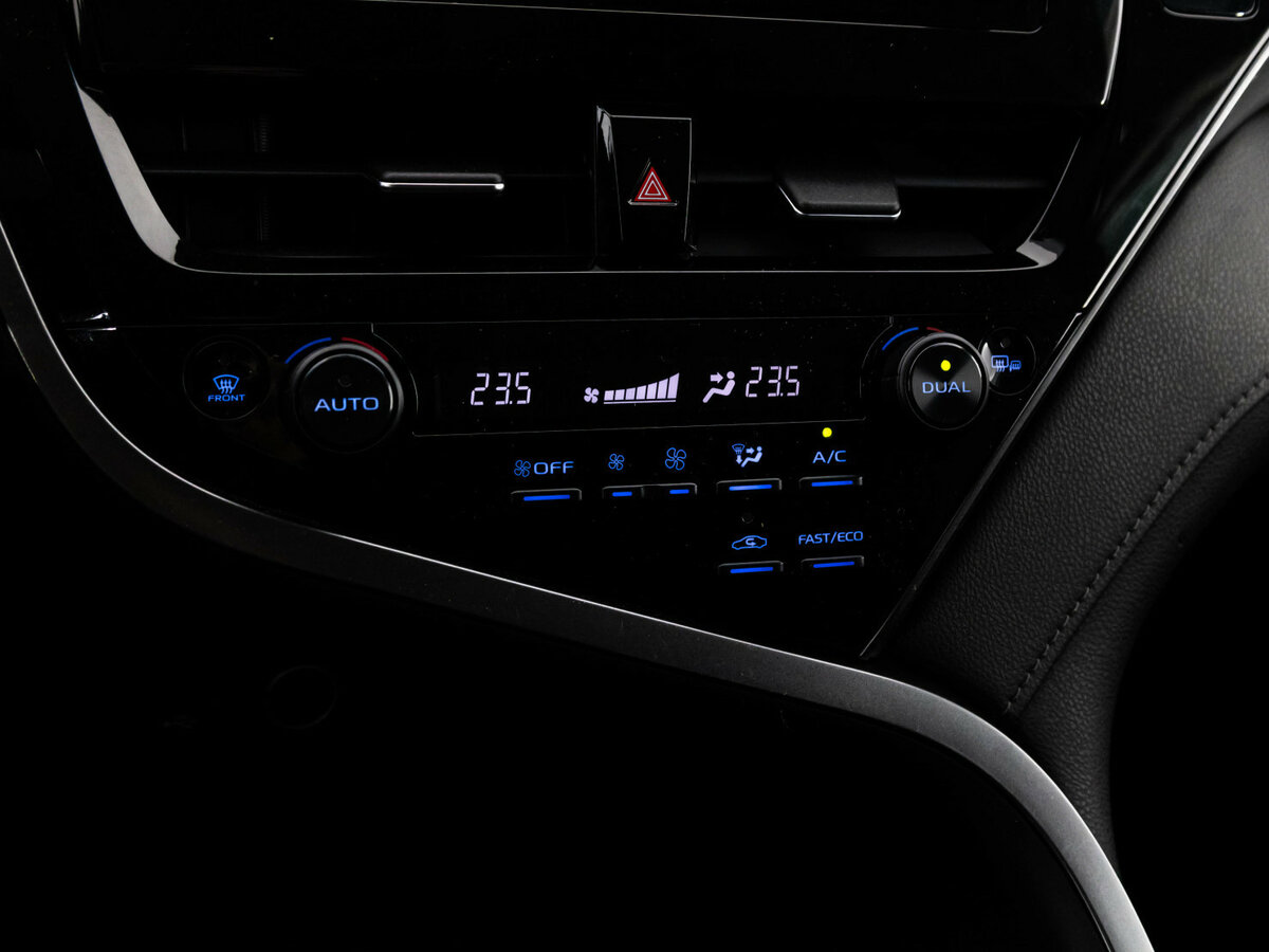 Купить Toyota Camry, 2021, 119 139 км.. Фото: #10