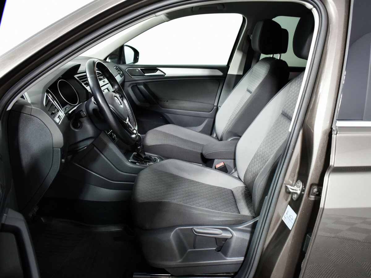 Купить Volkswagen Tiguan, 2018, 78 600 км.. Фото: #9