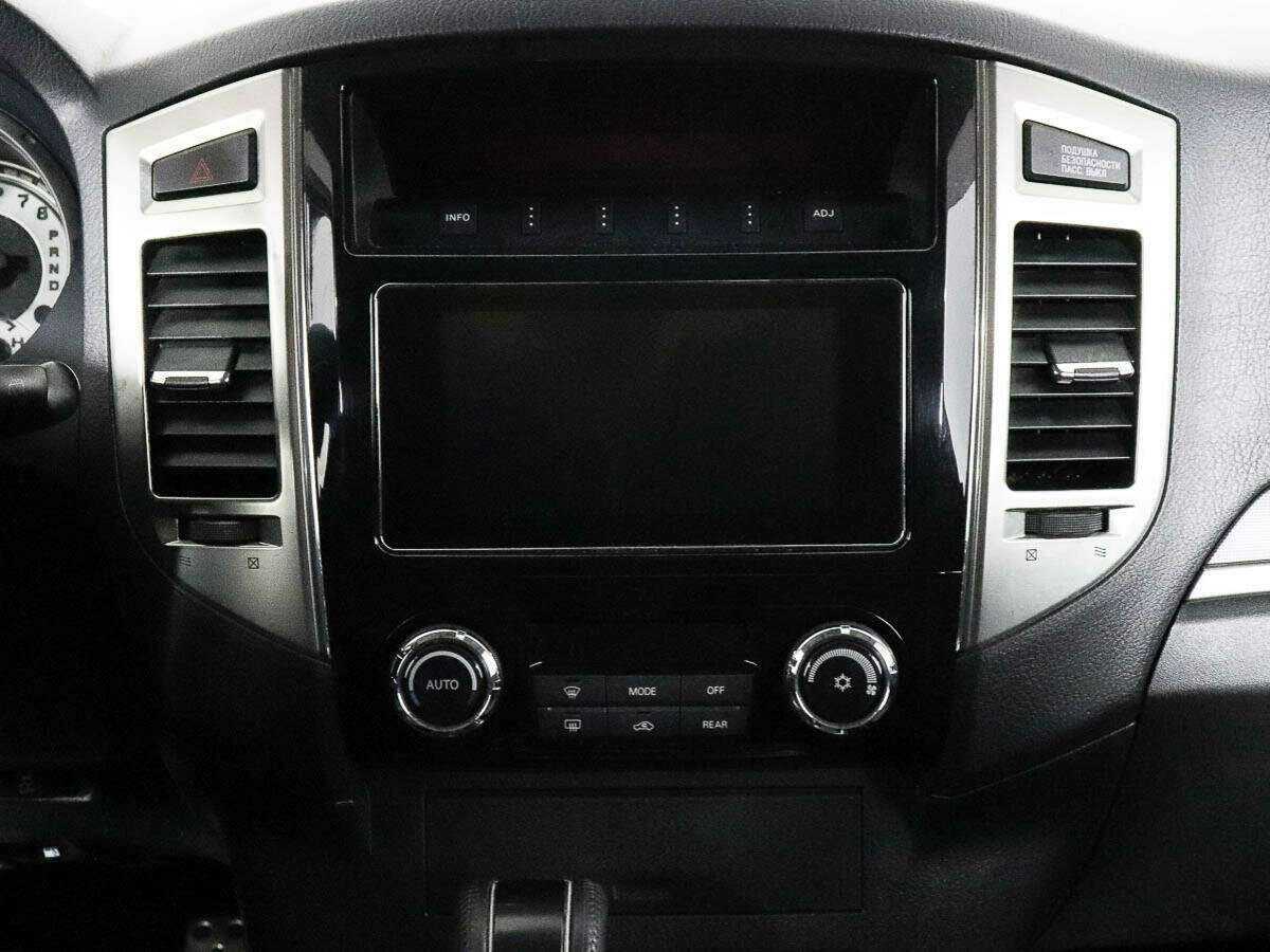 Купить Mitsubishi Pajero, 2018, 150 231 км.. Фото: #8