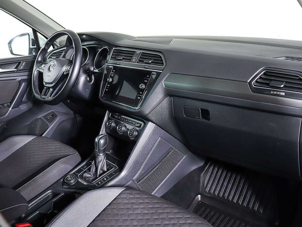 Купить Volkswagen Tiguan, 2018, 75 680 км.. Фото: #8