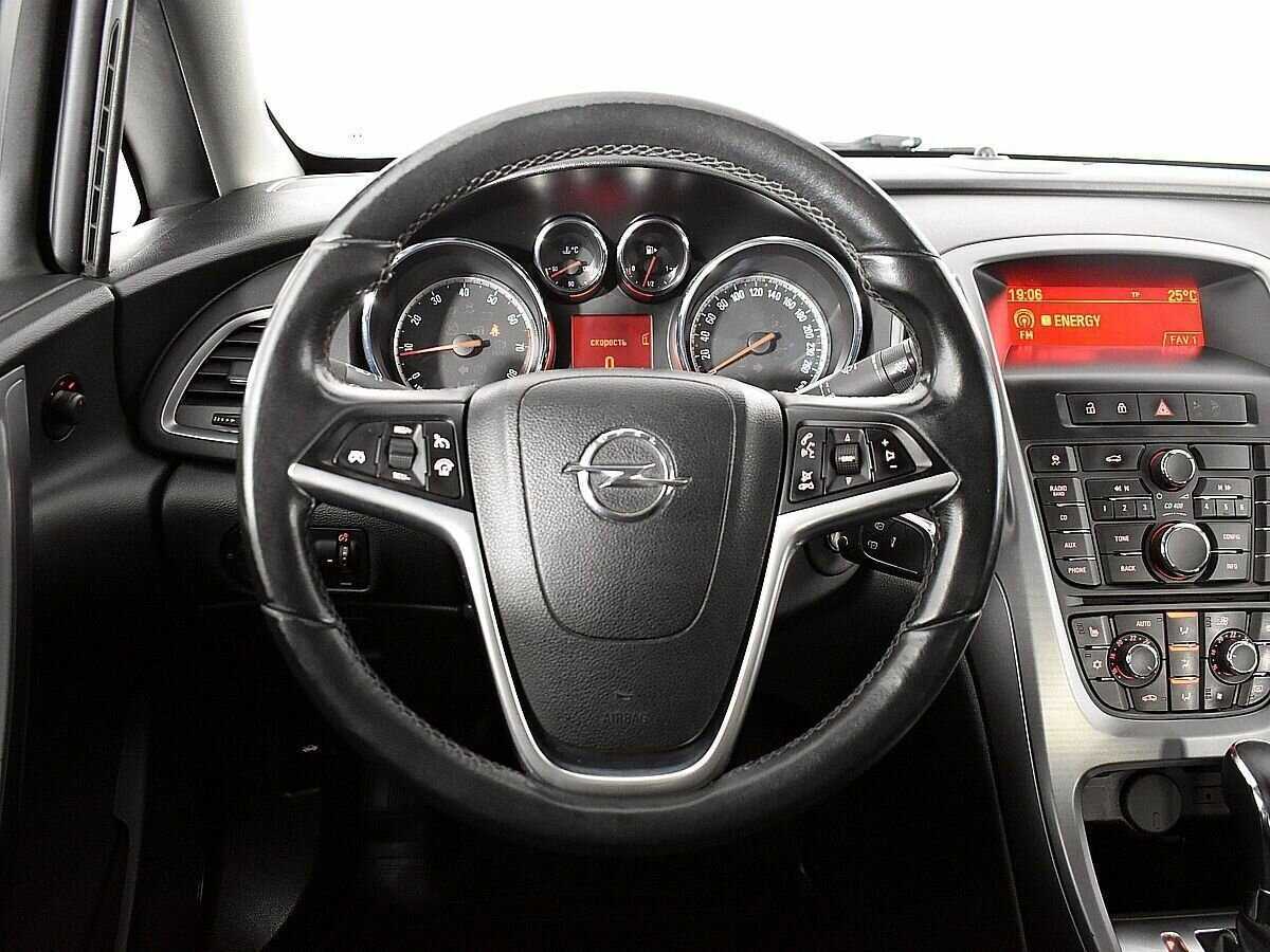 Купить Opel Astra, 2012, 210 302 км.. Фото: #10