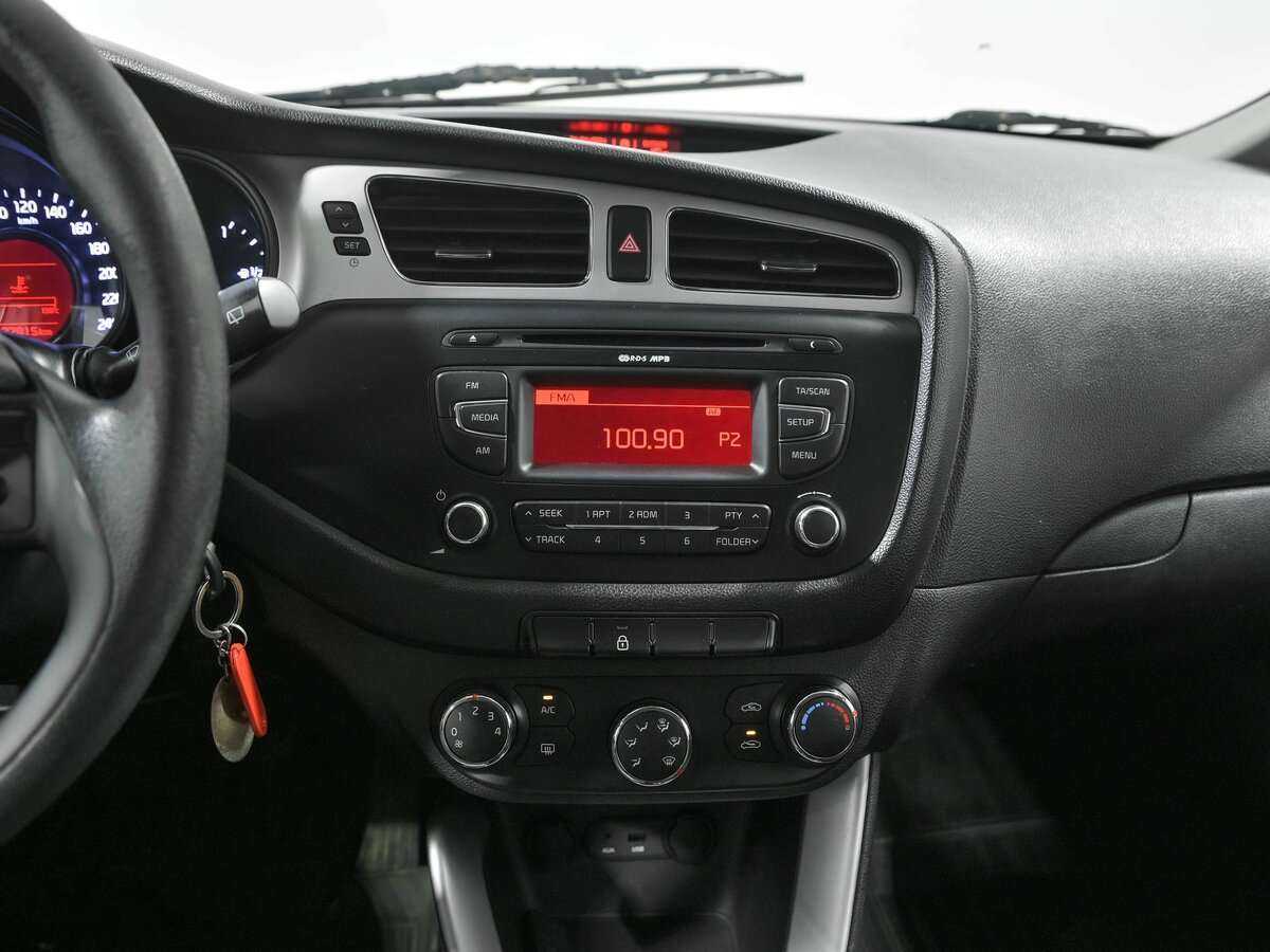 Купить Kia Ceed, 2012, 177 598 км.. Фото: #8