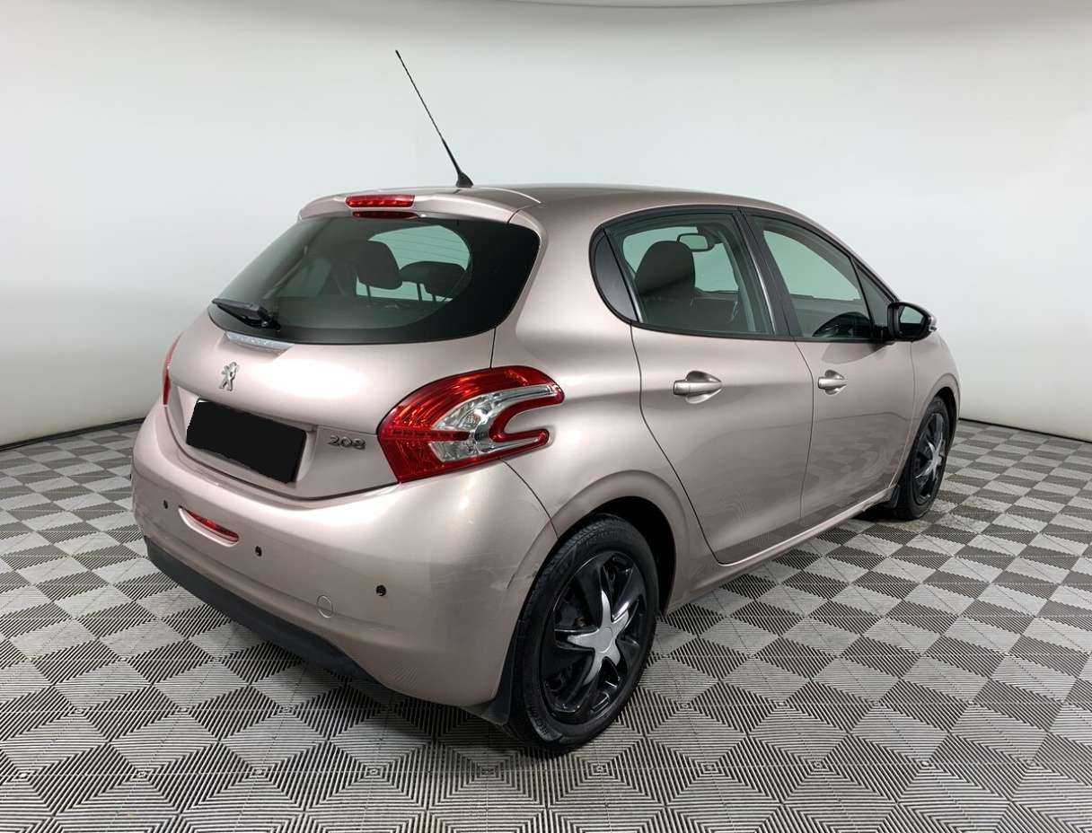 Купить Peugeot 208, 2013, 146 165 км.. Фото: #4
