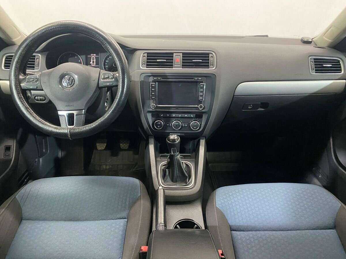 Купить Volkswagen Jetta, 2013, 125 800 км.. Фото: #9