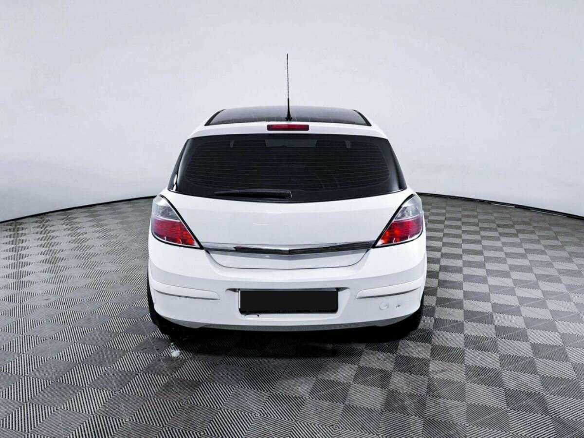 Купить Opel Astra, 2012, 210 557 км.. Фото: #4