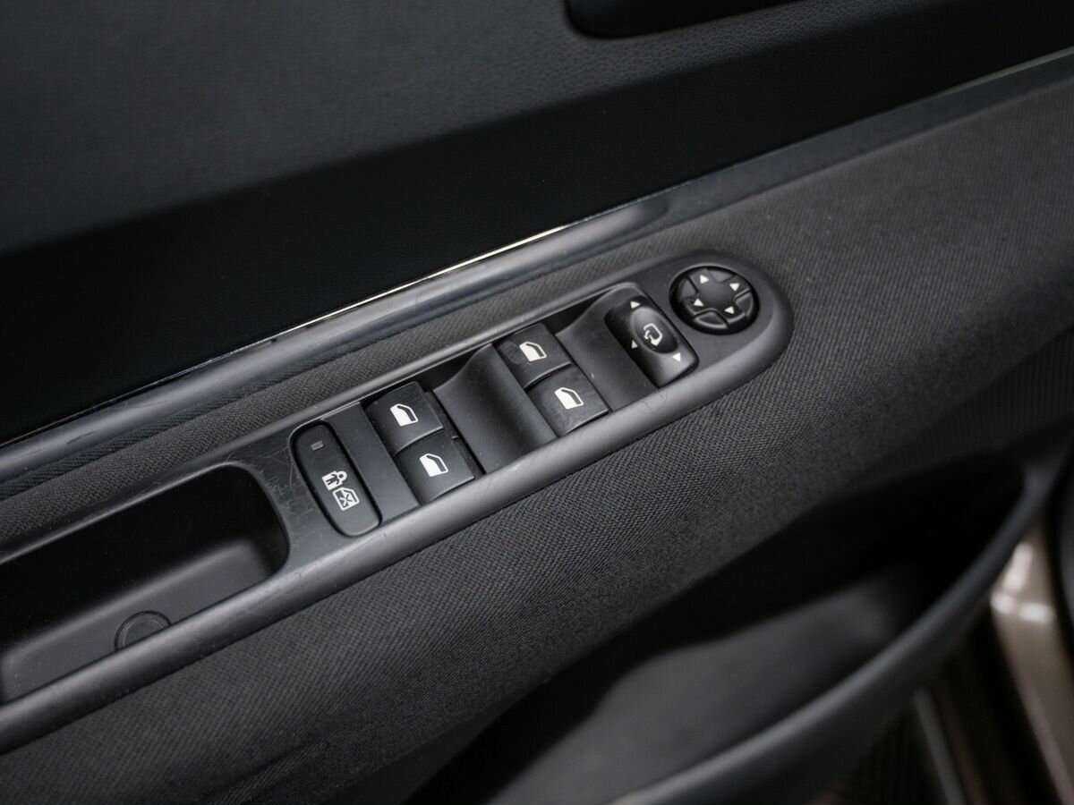 Купить Peugeot 3008, 2012, 143 593 км.. Фото: #14