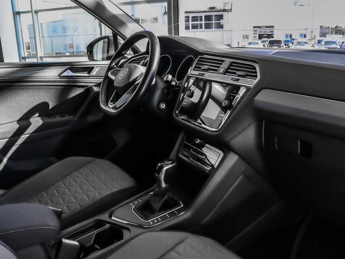 Купить Volkswagen Tiguan, 2021, 71 000 км.. Фото: #10