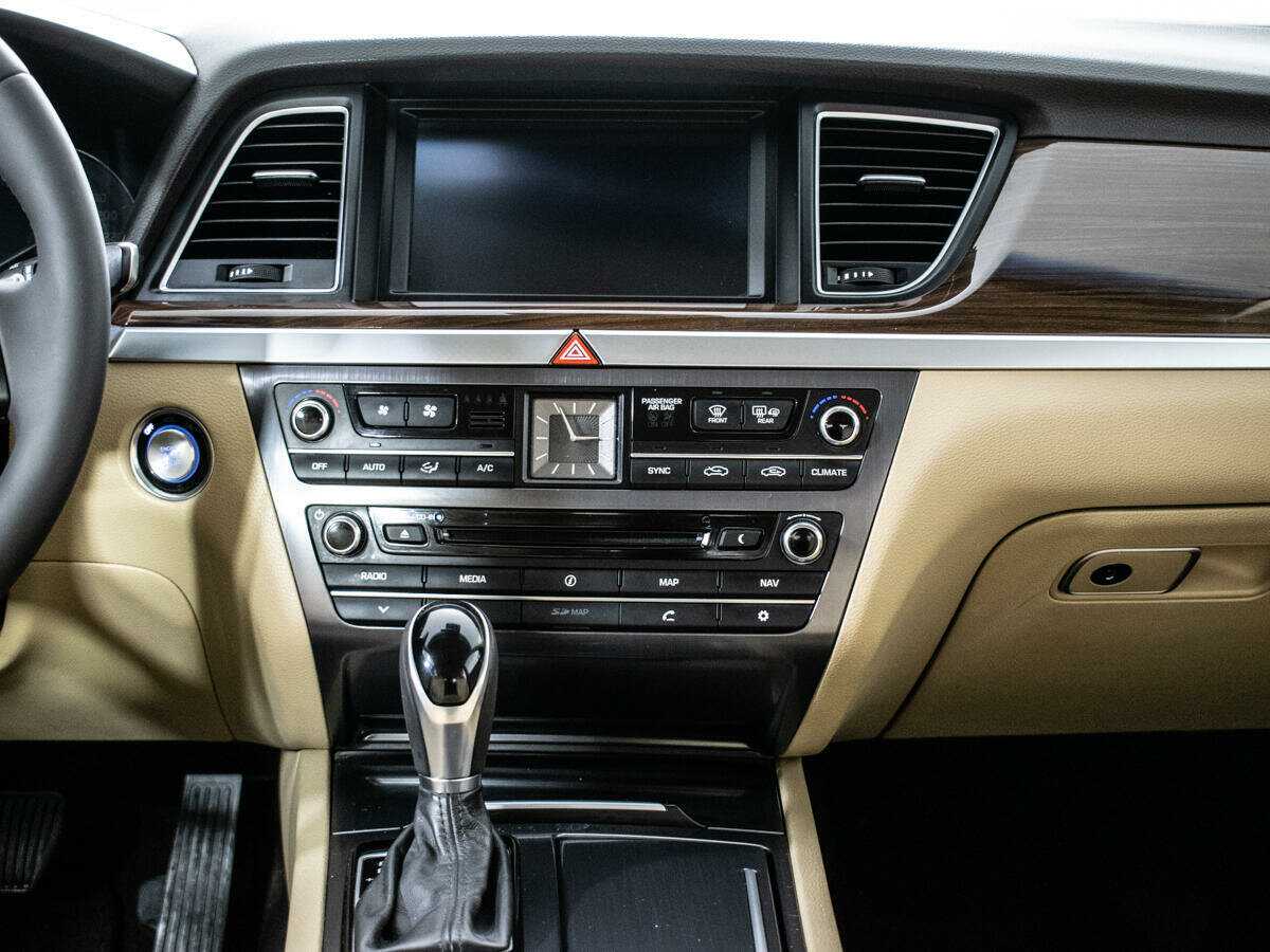 Купить Hyundai Genesis, 2015, 109 430 км.. Фото: #13