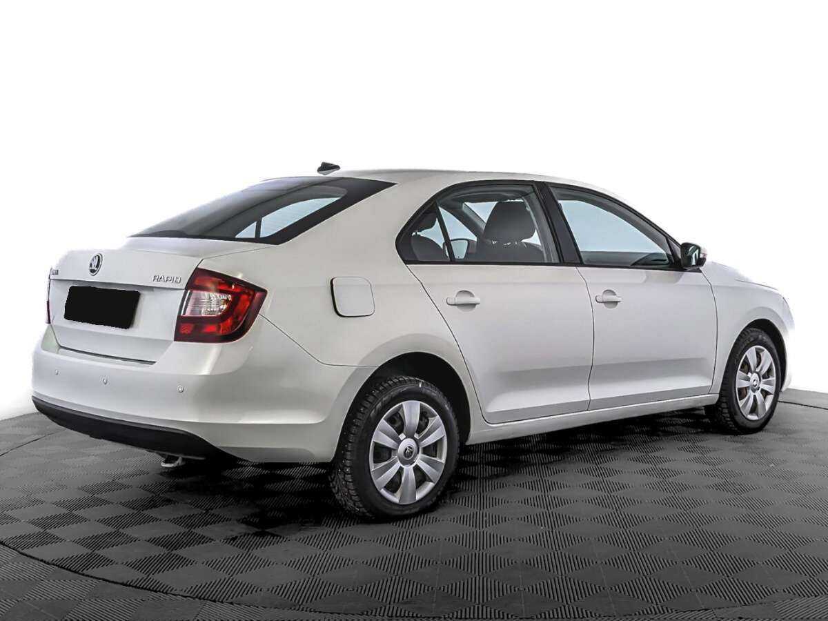 Купить Skoda Rapid, 2018, 112 381 км.. Фото: #4