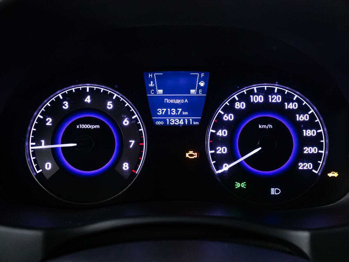 Купить Hyundai Solaris, 2012, 133 410 км.. Фото: #10