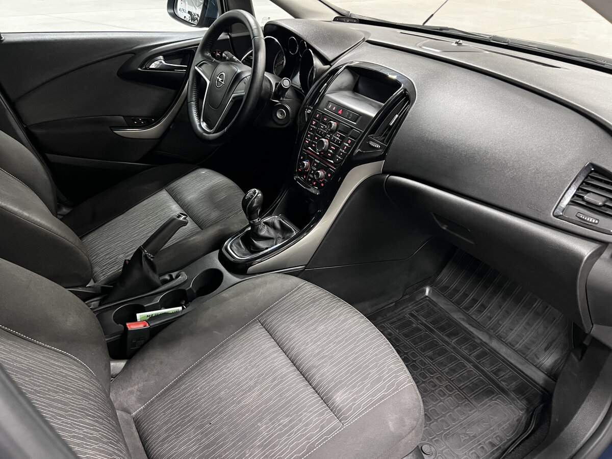 Купить Opel Astra, 2013, 139 012 км.. Фото: #10