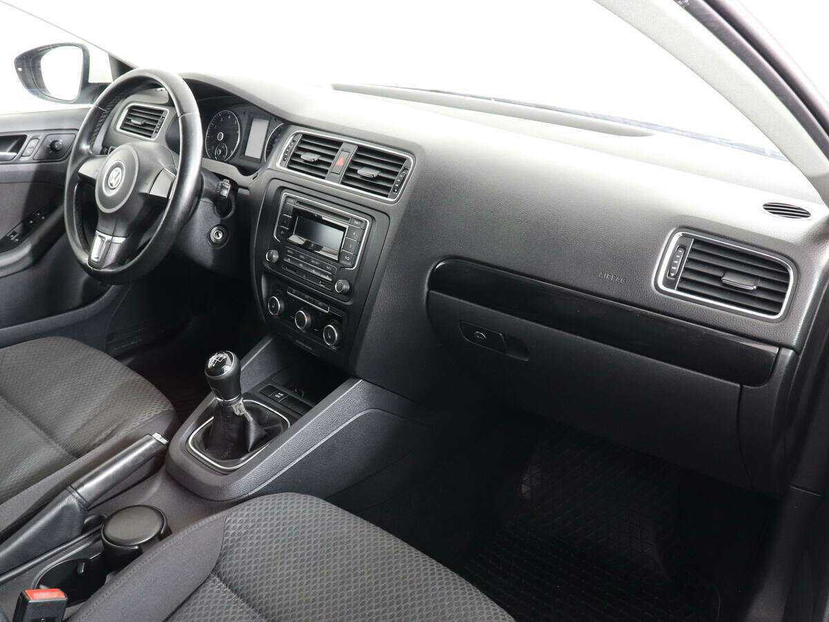 Купить Volkswagen Jetta, 2013, 166 916 км.. Фото: #9