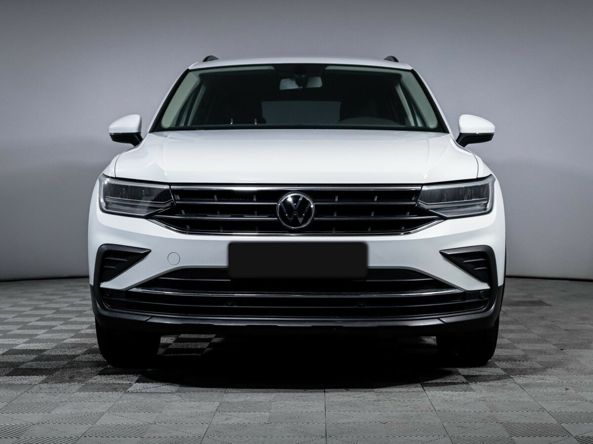 Купить Volkswagen Tiguan, 2021, 8 100 км.. Фото: #1