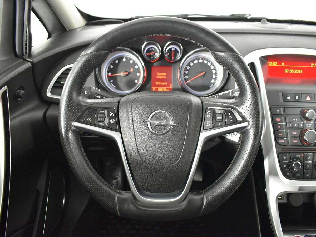 Купить Opel Astra, 2013, 98 768 км.. Фото: #9