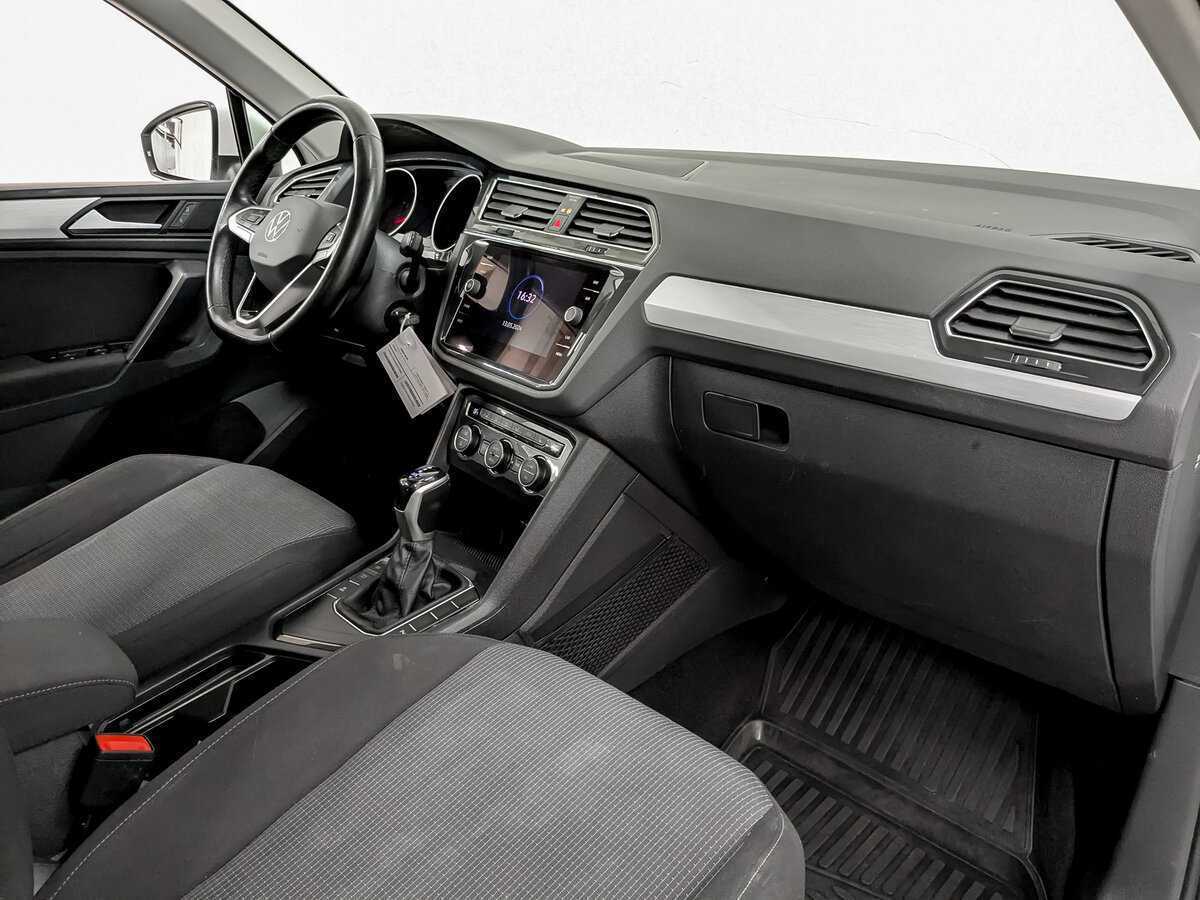 Купить Volkswagen Tiguan, 2021, 131 780 км.. Фото: #9