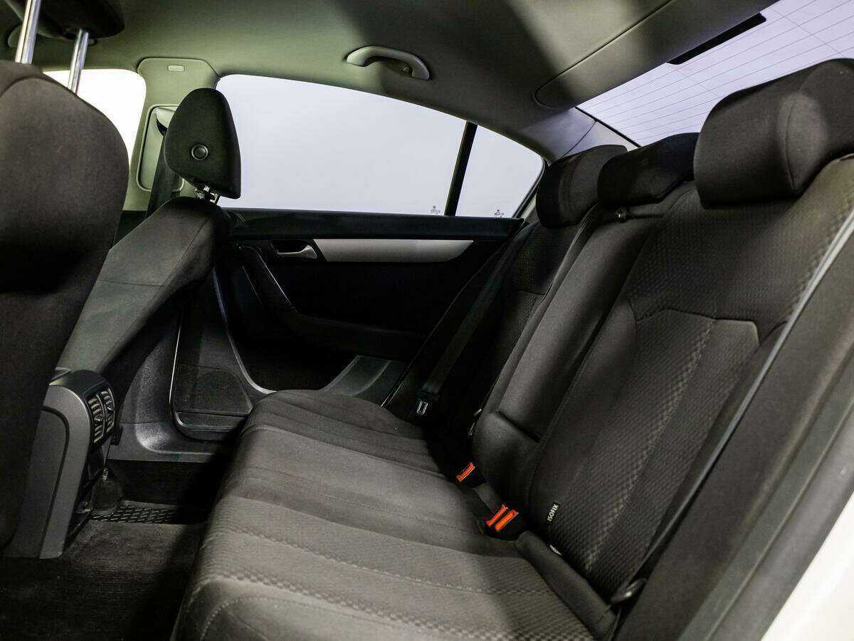 Купить Volkswagen Passat, 2012, 279 510 км.. Фото: #9
