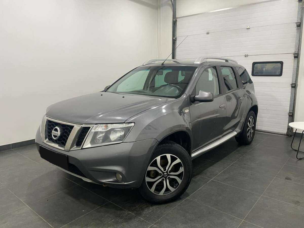 Купить Nissan Terrano, 2015, 215 853 км.. Посмотреть фото