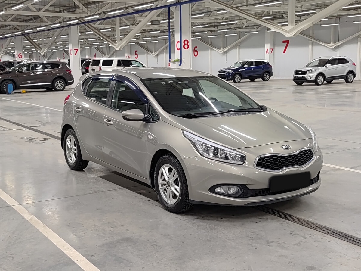 Купить Kia Ceed, 2012, 84 618 км.. Фото: #2