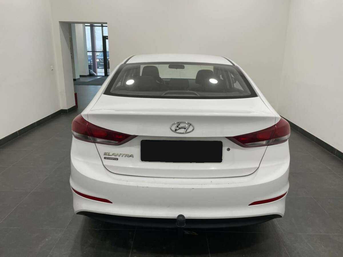 Купить Hyundai Elantra, 2016, 137 993 км.. Фото: #3