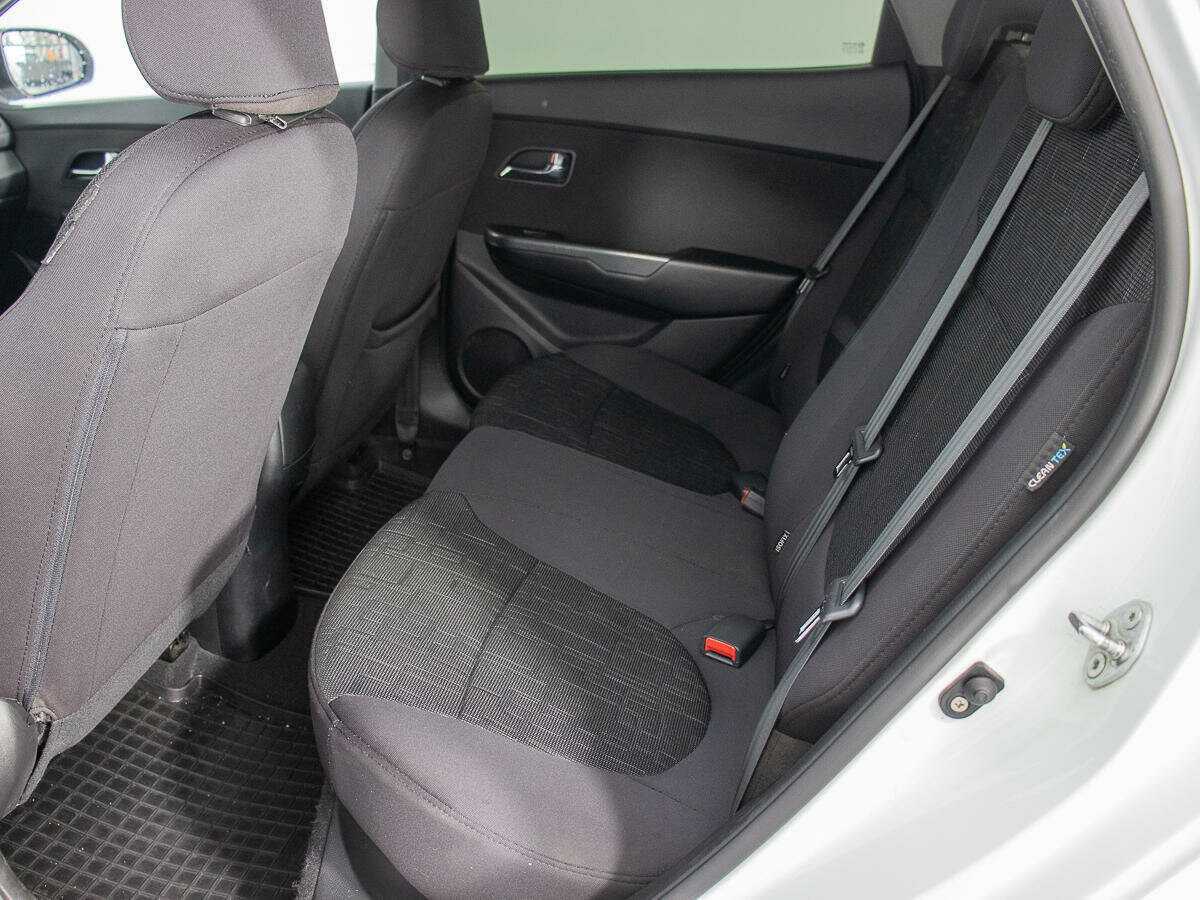 Купить Kia Rio, 2012, 178 689 км.. Фото: #10