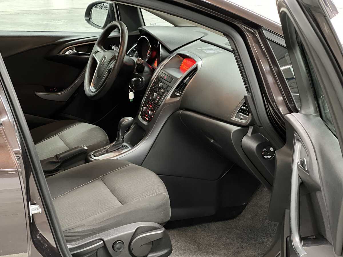 Купить Opel Astra, 2013, 137 218 км.. Фото: #10