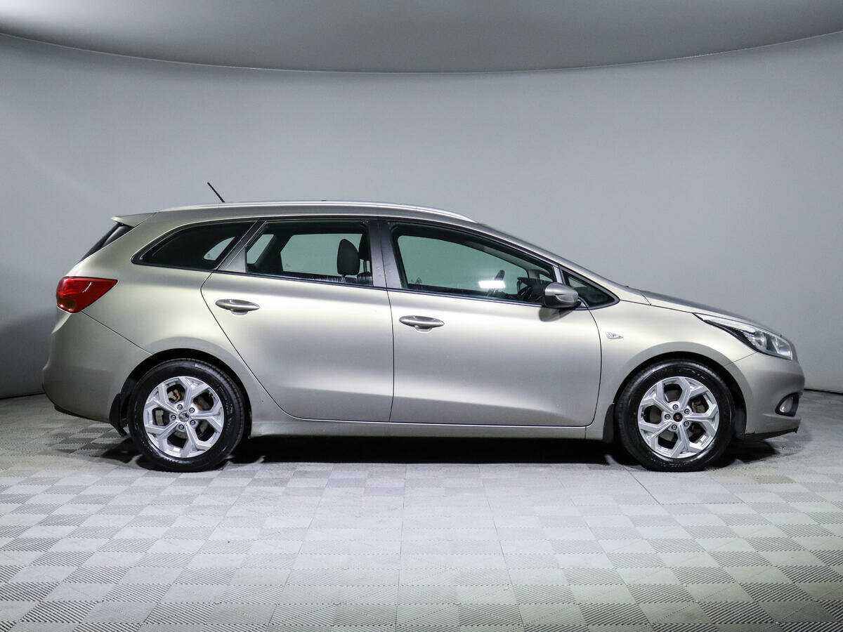 Купить Kia Ceed, 2013, 169 619 км.. Фото: #3