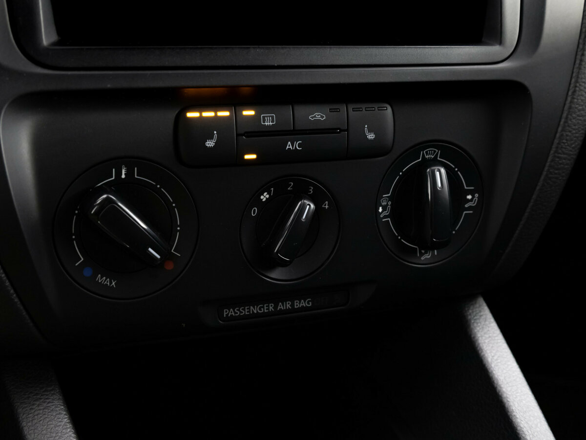 Купить Volkswagen Jetta, 2013, 206 100 км.. Фото: #9