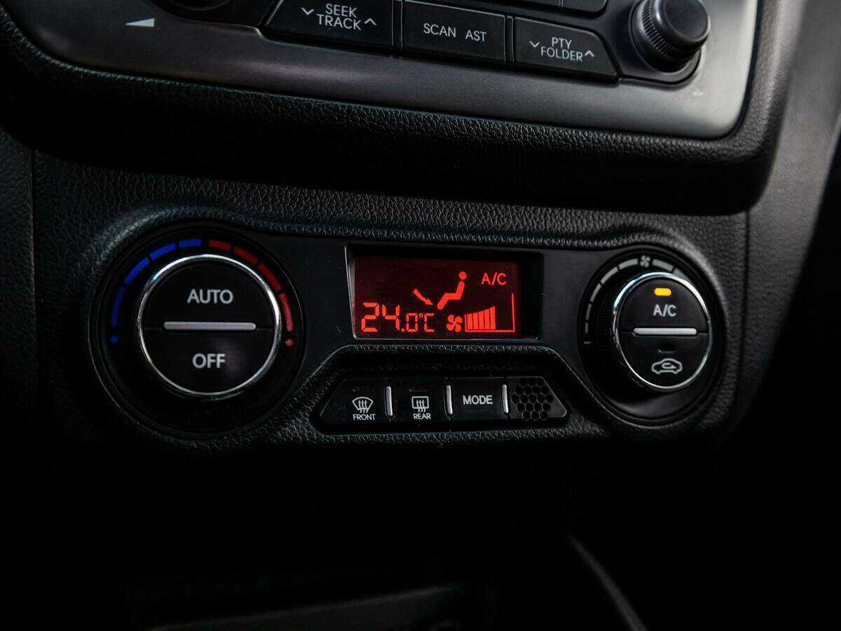 Купить Kia Rio, 2012, 201 300 км.. Фото: #16