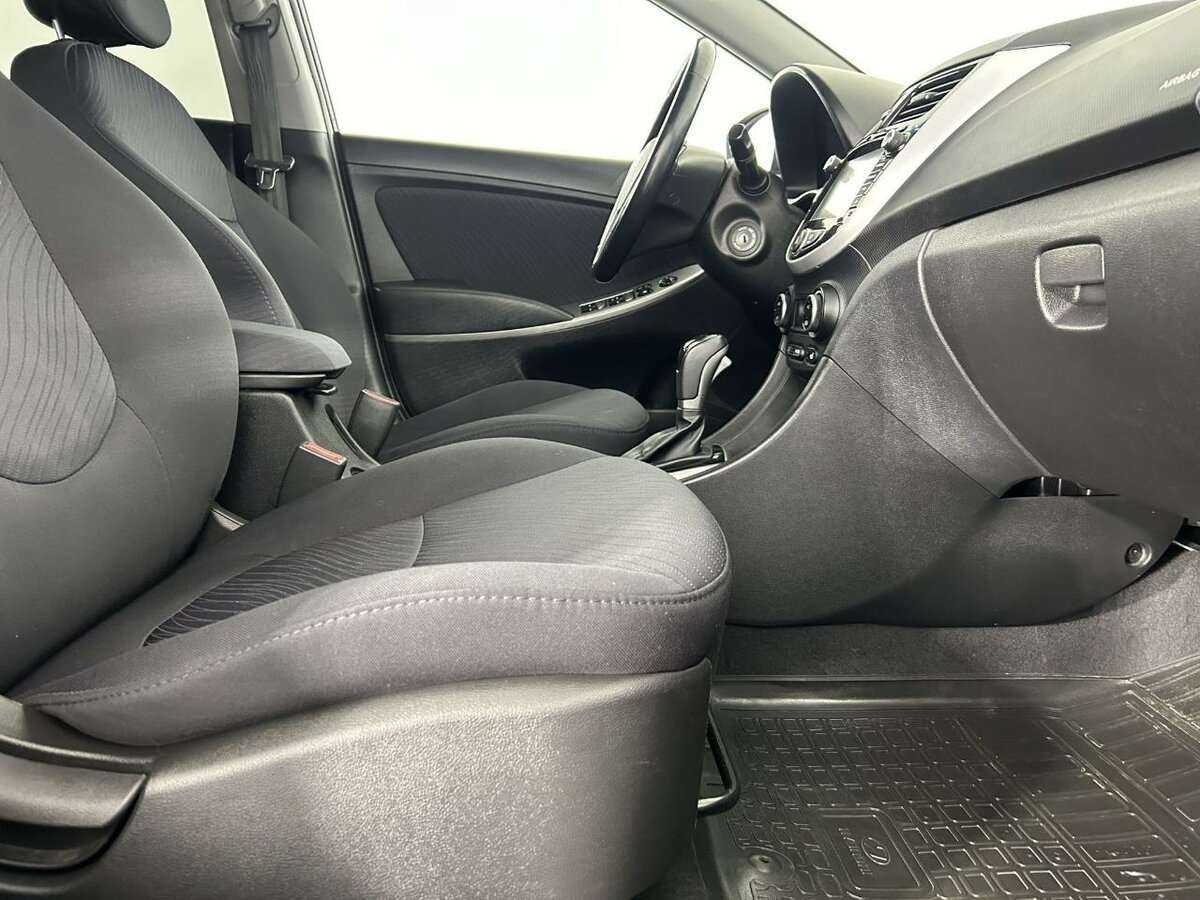 Купить Hyundai Solaris, 2015, 66 300 км.. Фото: #13