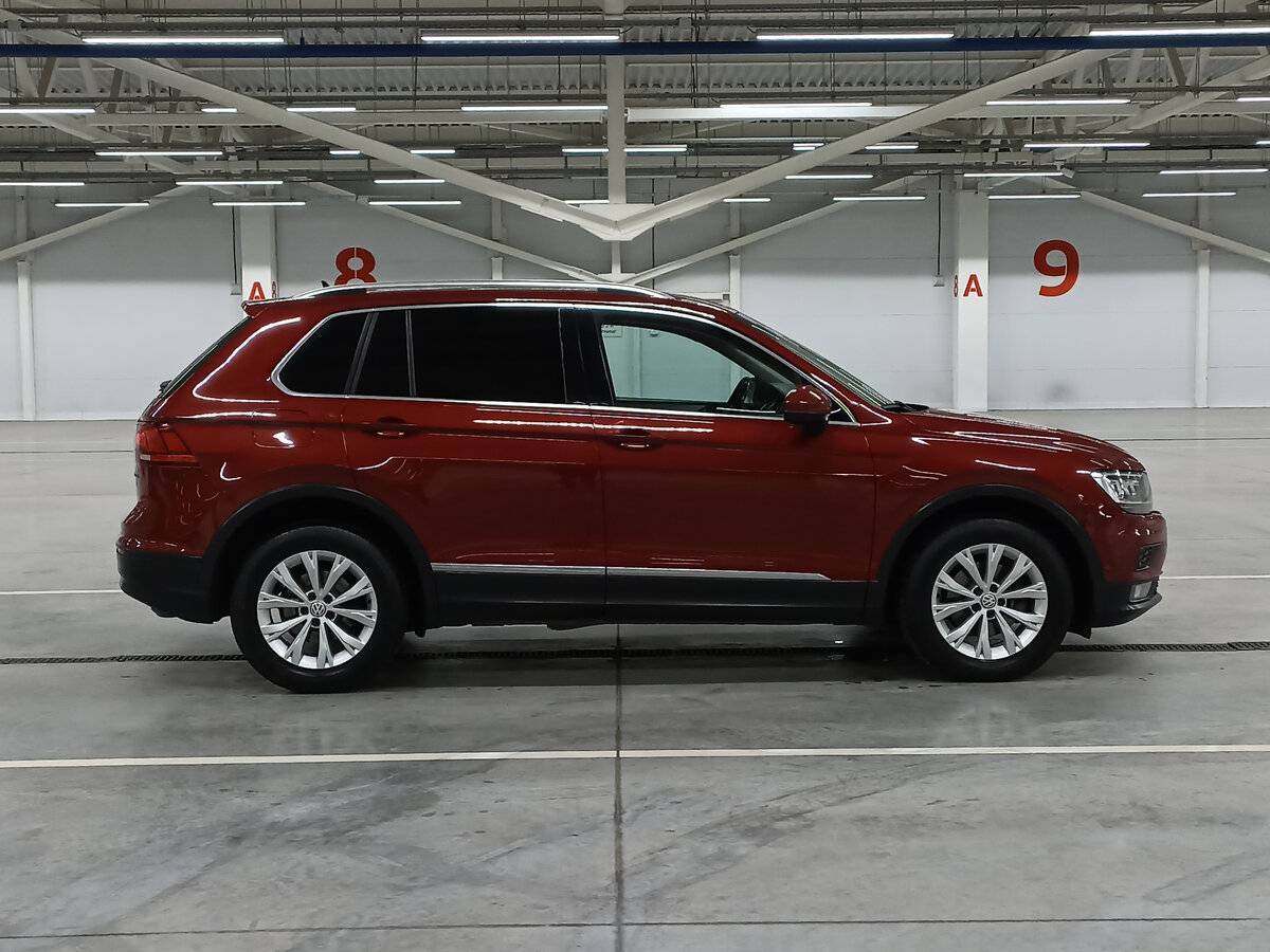 Купить Volkswagen Tiguan, 2018, 182 157 км.. Фото: #3