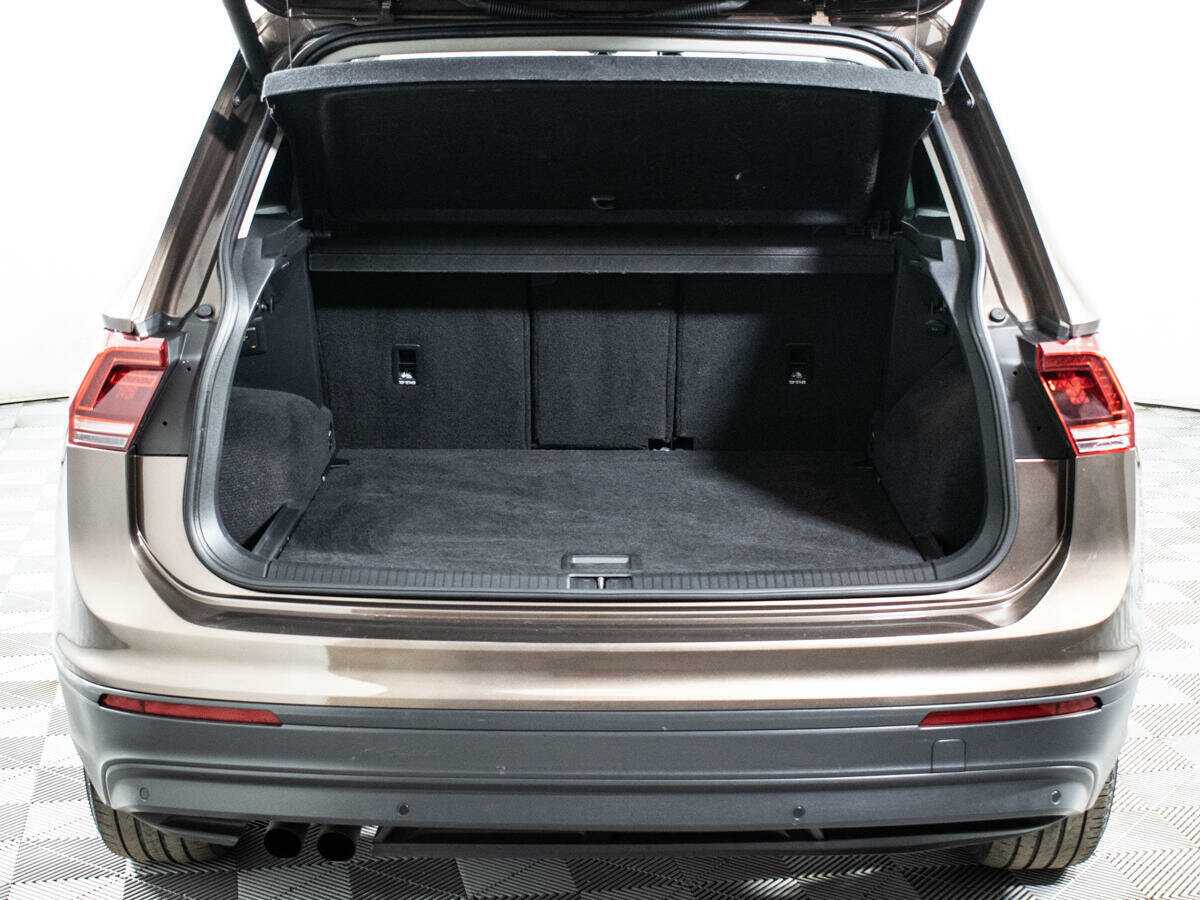 Купить Volkswagen Tiguan, 2018, 121 686 км.. Фото: #15