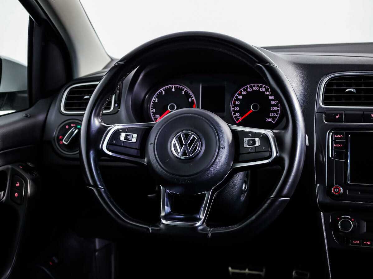 Купить Volkswagen Polo, 2019, 79 219 км.. Фото: #9