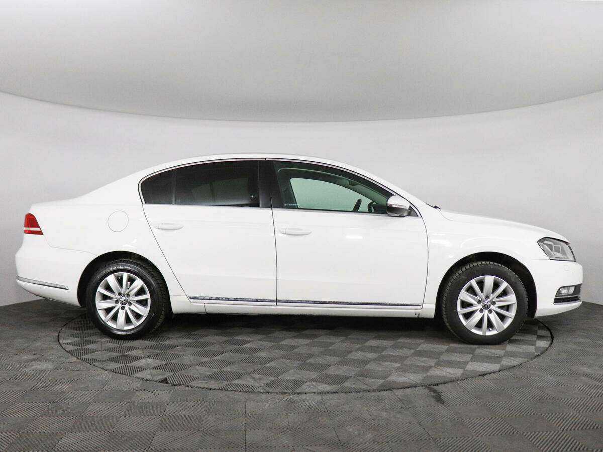 Купить Volkswagen Passat, 2013, 121 557 км.. Фото: #3