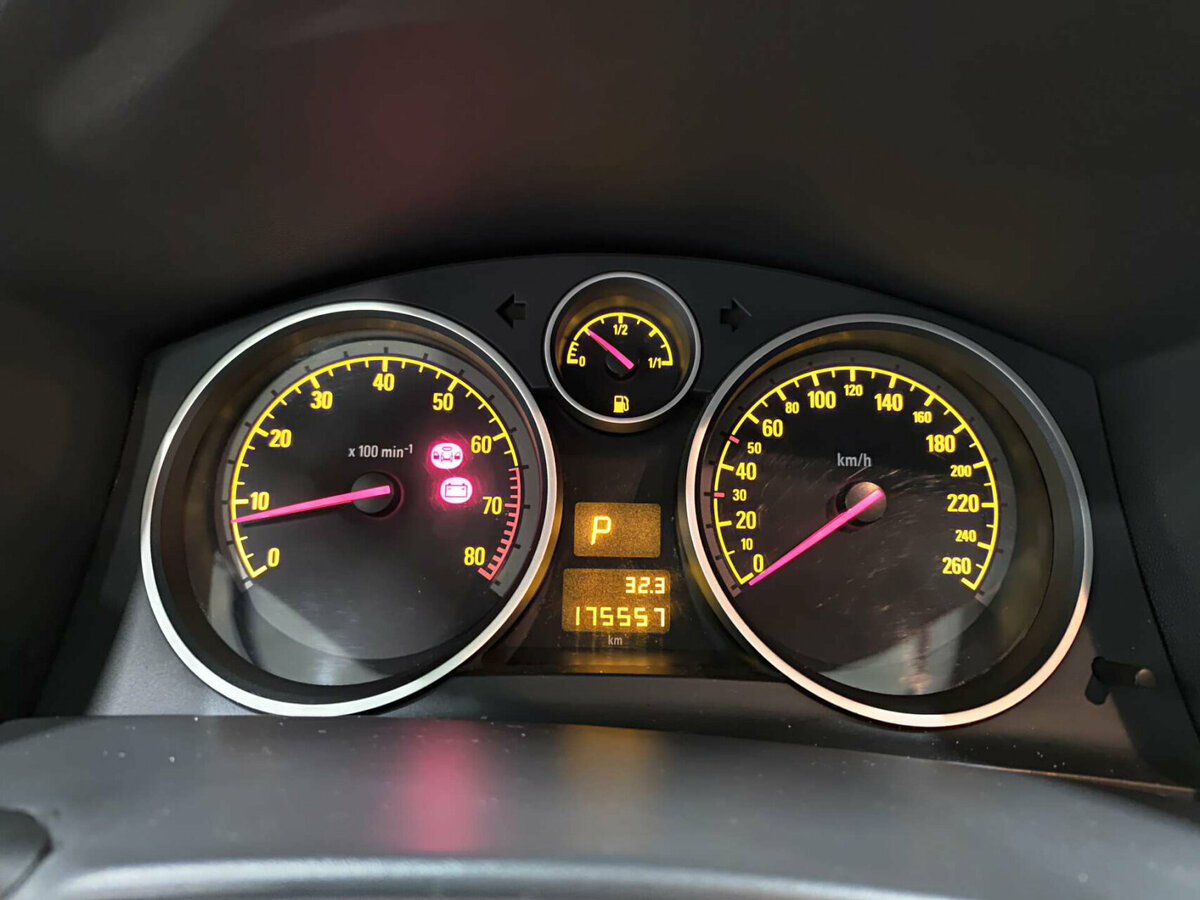 Купить Opel Astra, 2012, 176 000 км.. Фото: #11