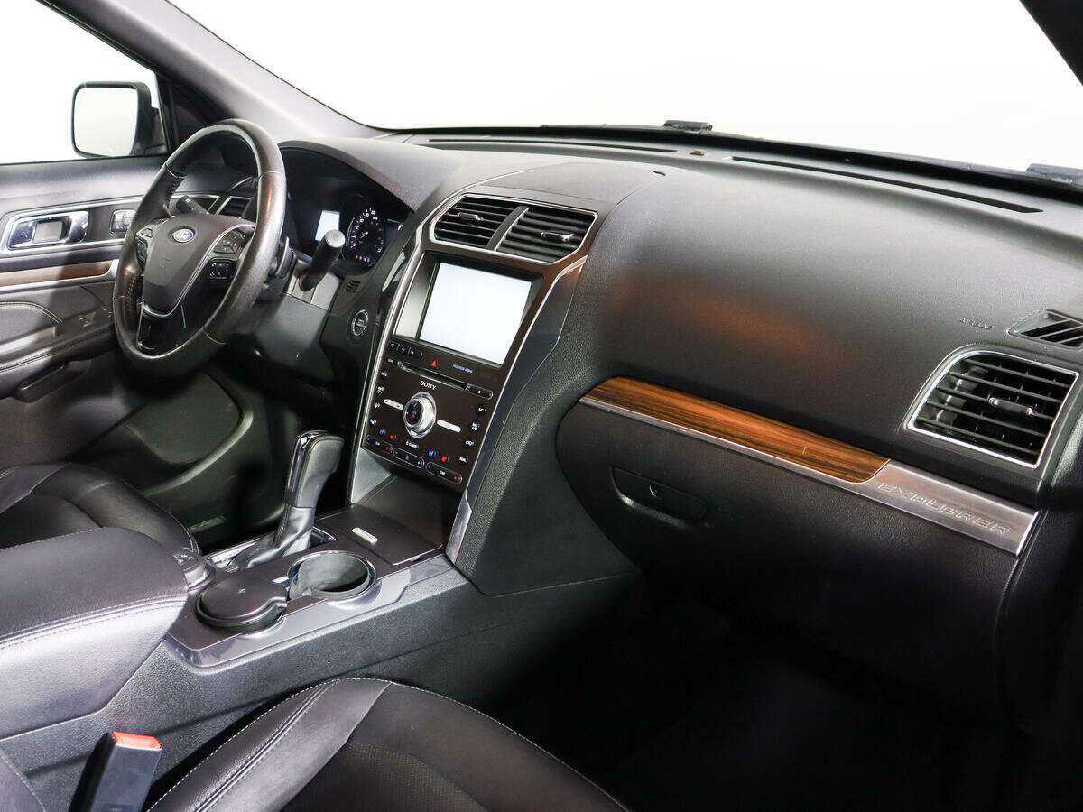 Купить Ford Explorer, 2016, 128 003 км.. Фото: #6