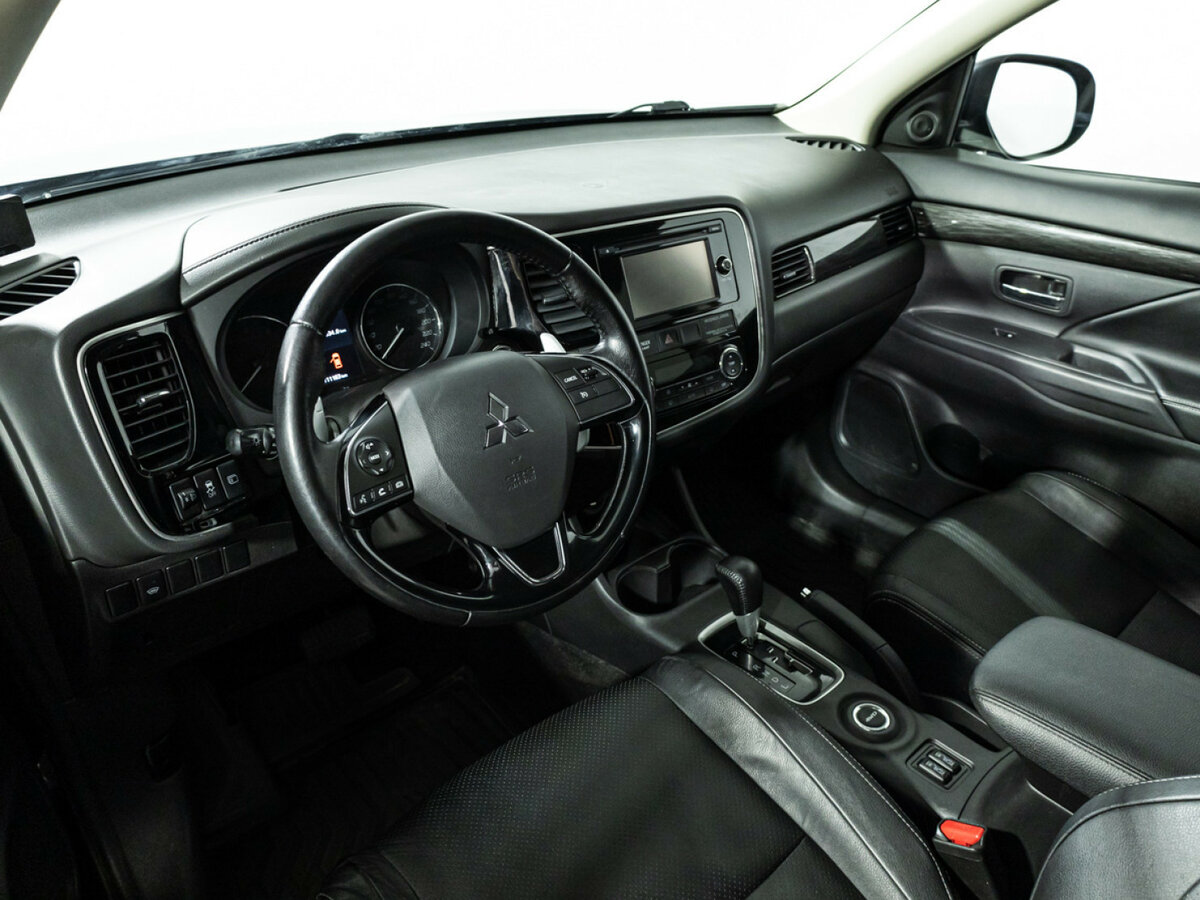 Купить Mitsubishi Outlander, 2016, 111 182 км.. Фото: #9