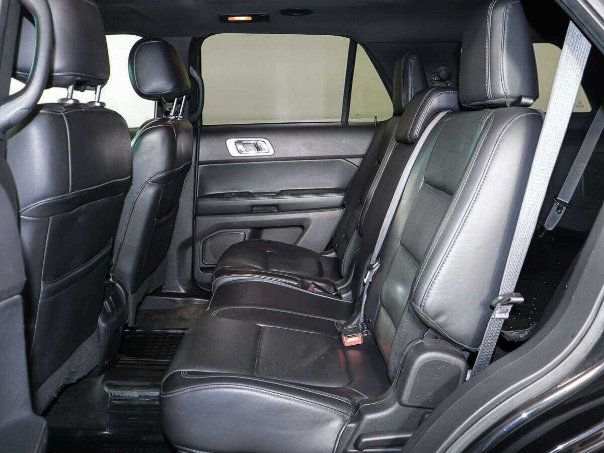 Купить Ford Explorer, 2015, 122 765 км.. Фото: #9