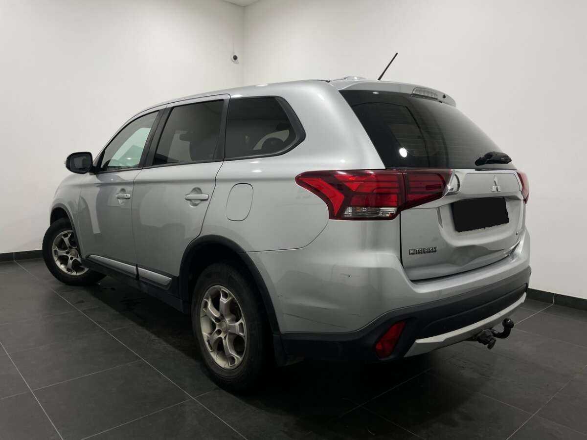 Купить Mitsubishi Outlander, 2016, 191 717 км.. Фото: #2