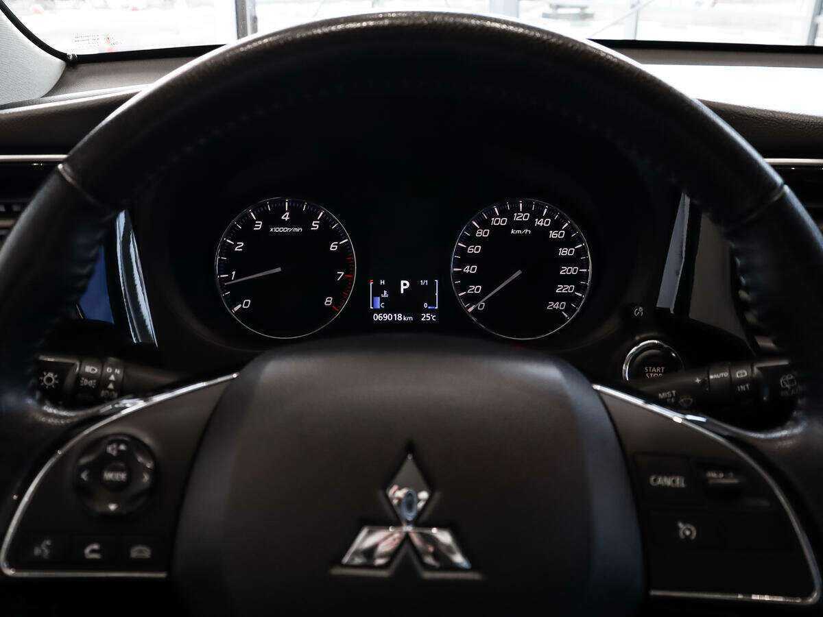 Купить Mitsubishi Outlander, 2019, 69 017 км.. Фото: #17