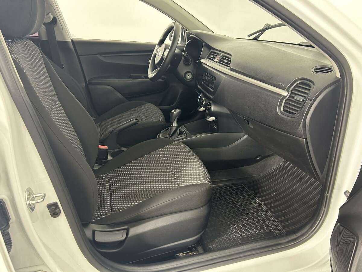 Купить Kia Rio, 2018, 39 716 км.. Фото: #13