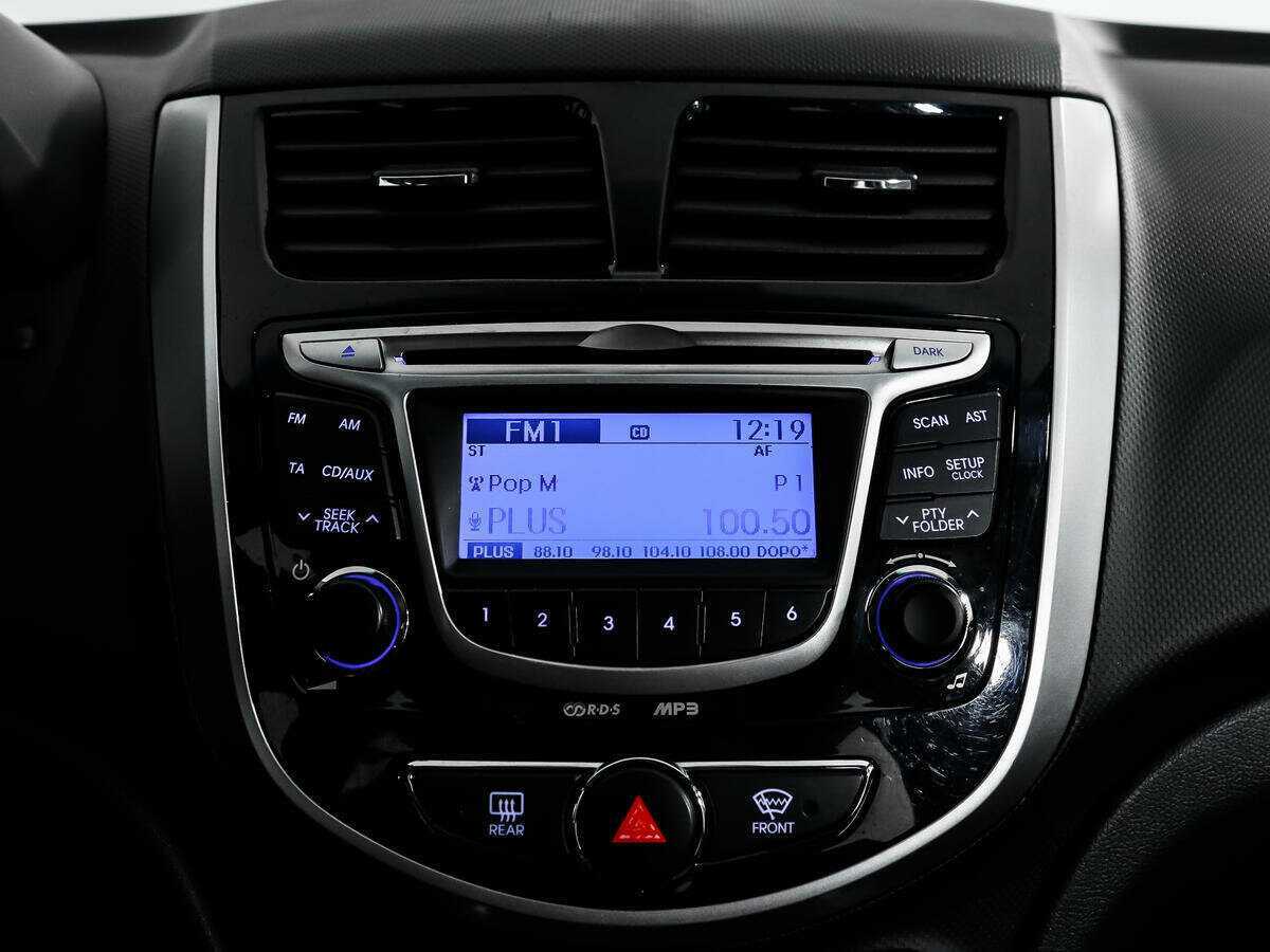 Купить Hyundai Solaris, 2012, 178 262 км.. Фото: #12