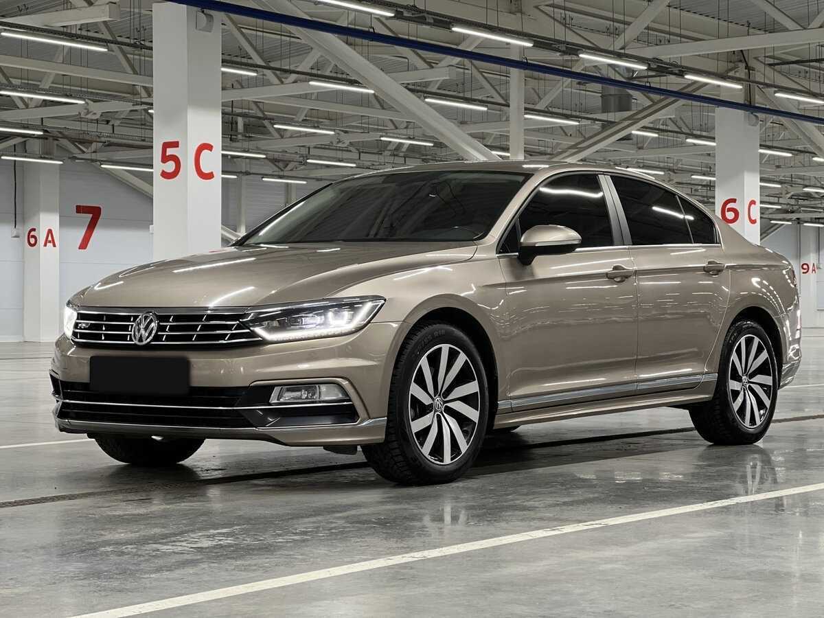 Купить Volkswagen Passat, 2016, 179 872 км.. Посмотреть фото