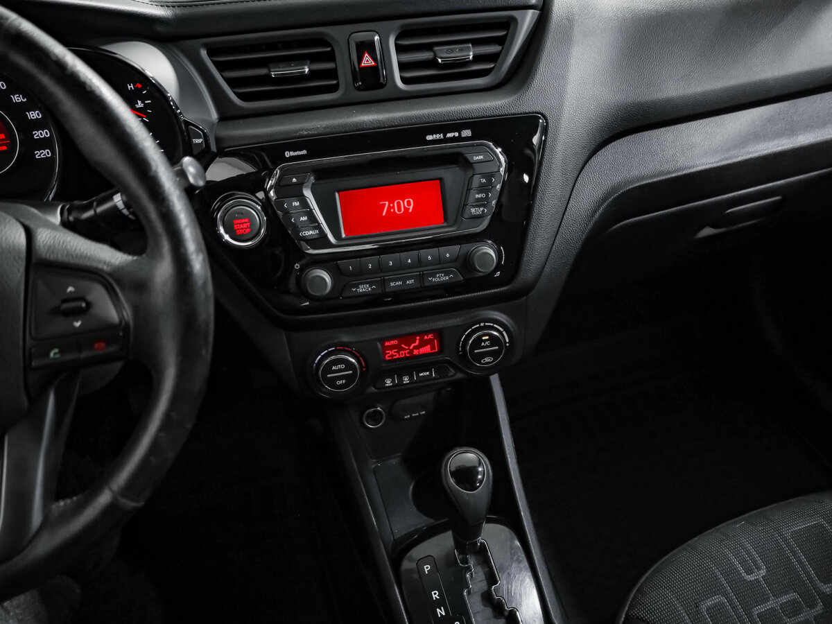 Купить Kia Rio, 2013, 118 747 км.. Фото: #12