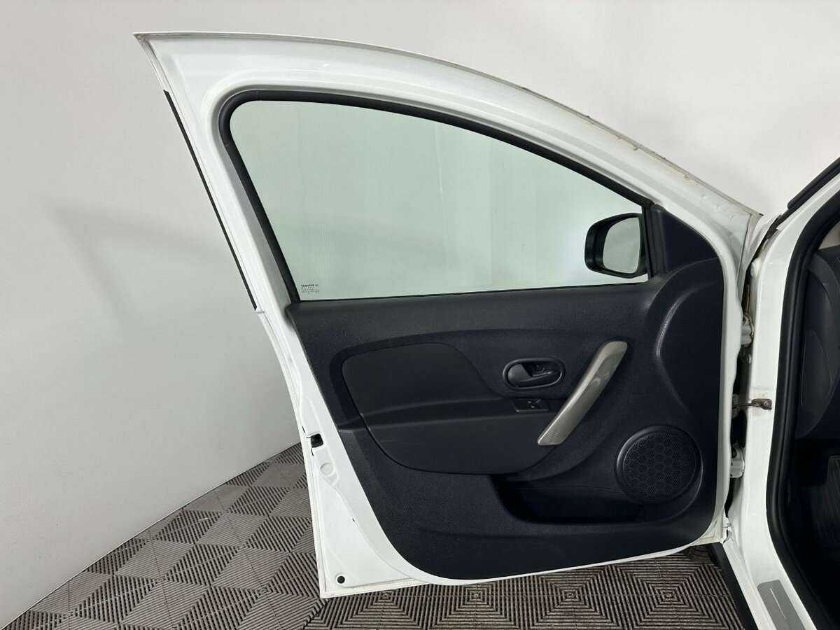 Купить Renault Sandero, 2019, 122 414 км.. Фото: #7