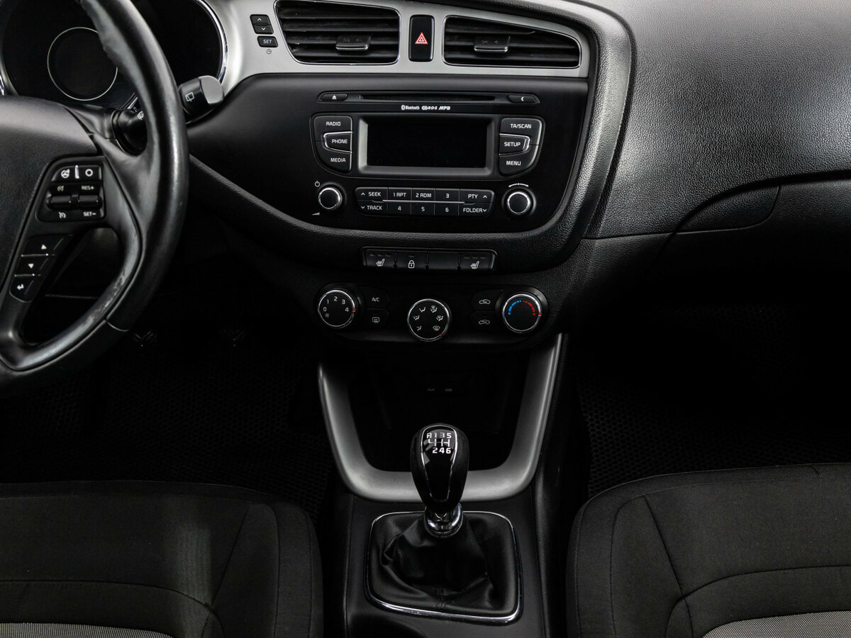 Купить Kia Ceed, 2014, 290 069 км.. Фото: #9