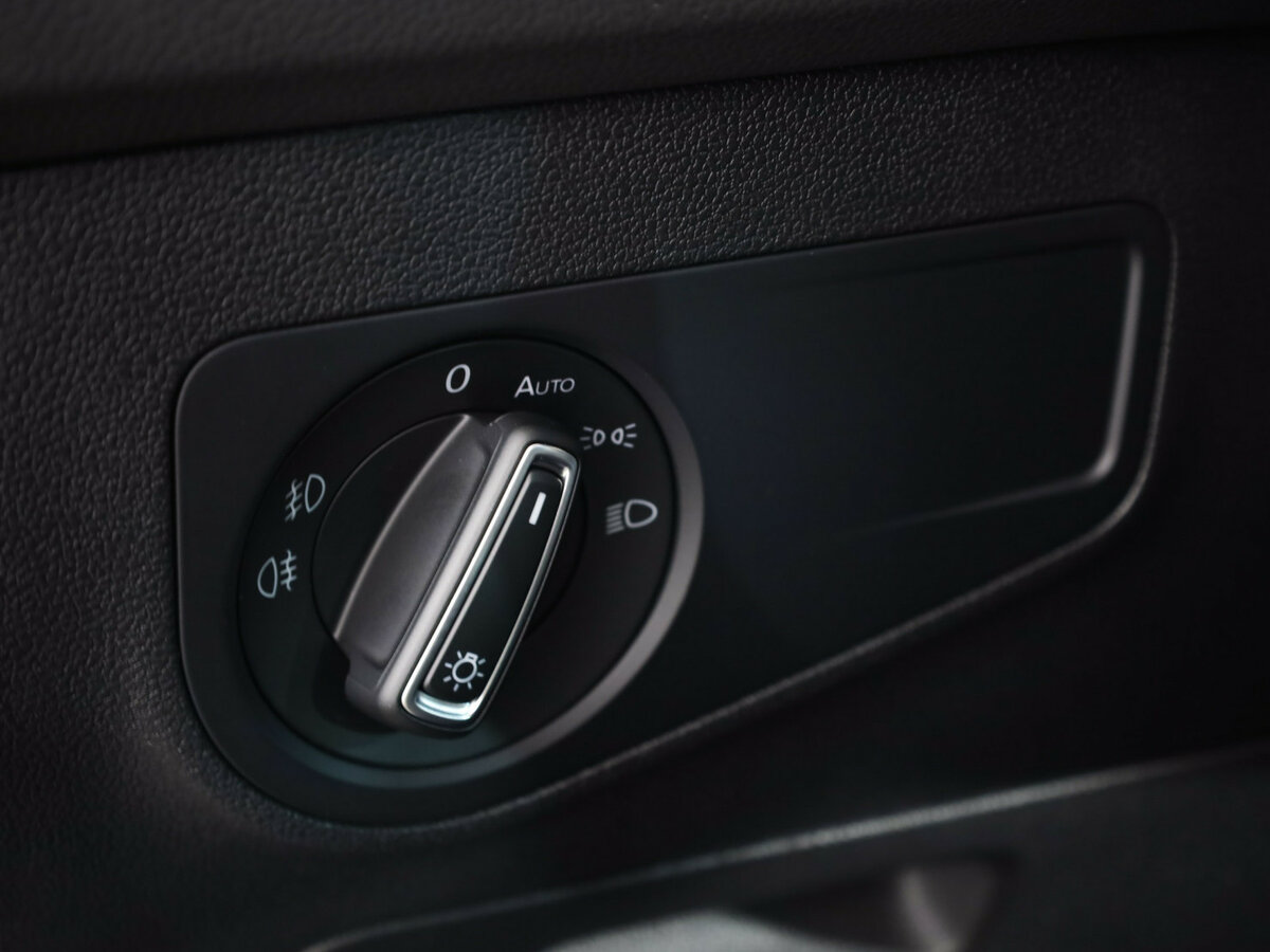 Купить Volkswagen Tiguan, 2019, 132 652 км.. Фото: #10